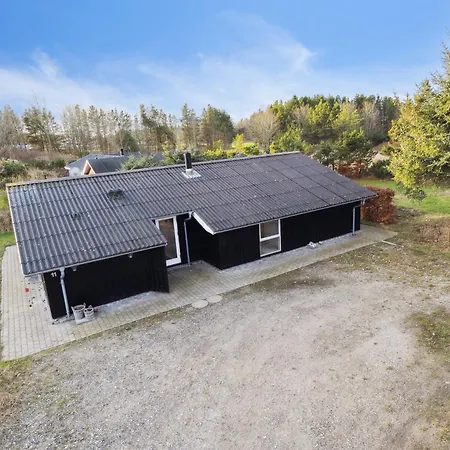 בית נופש Cozy Summer House In North Jutland